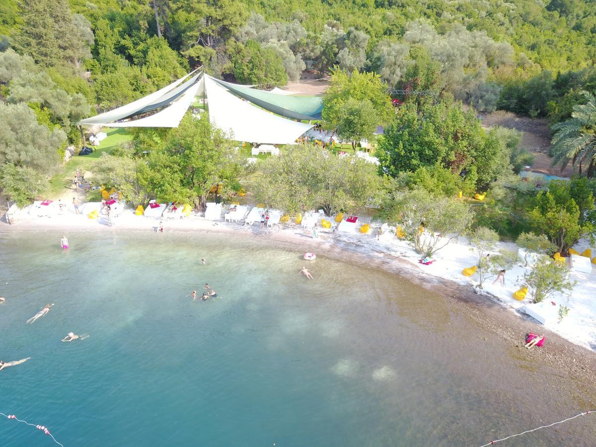 Luxury tent Paradise Island